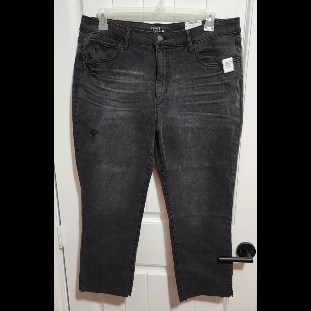 NWT NEW black wash crop straight jeans Size 18 time and Tru high rise